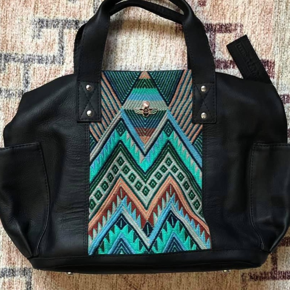 Nena and co H&S teal mountains cdb